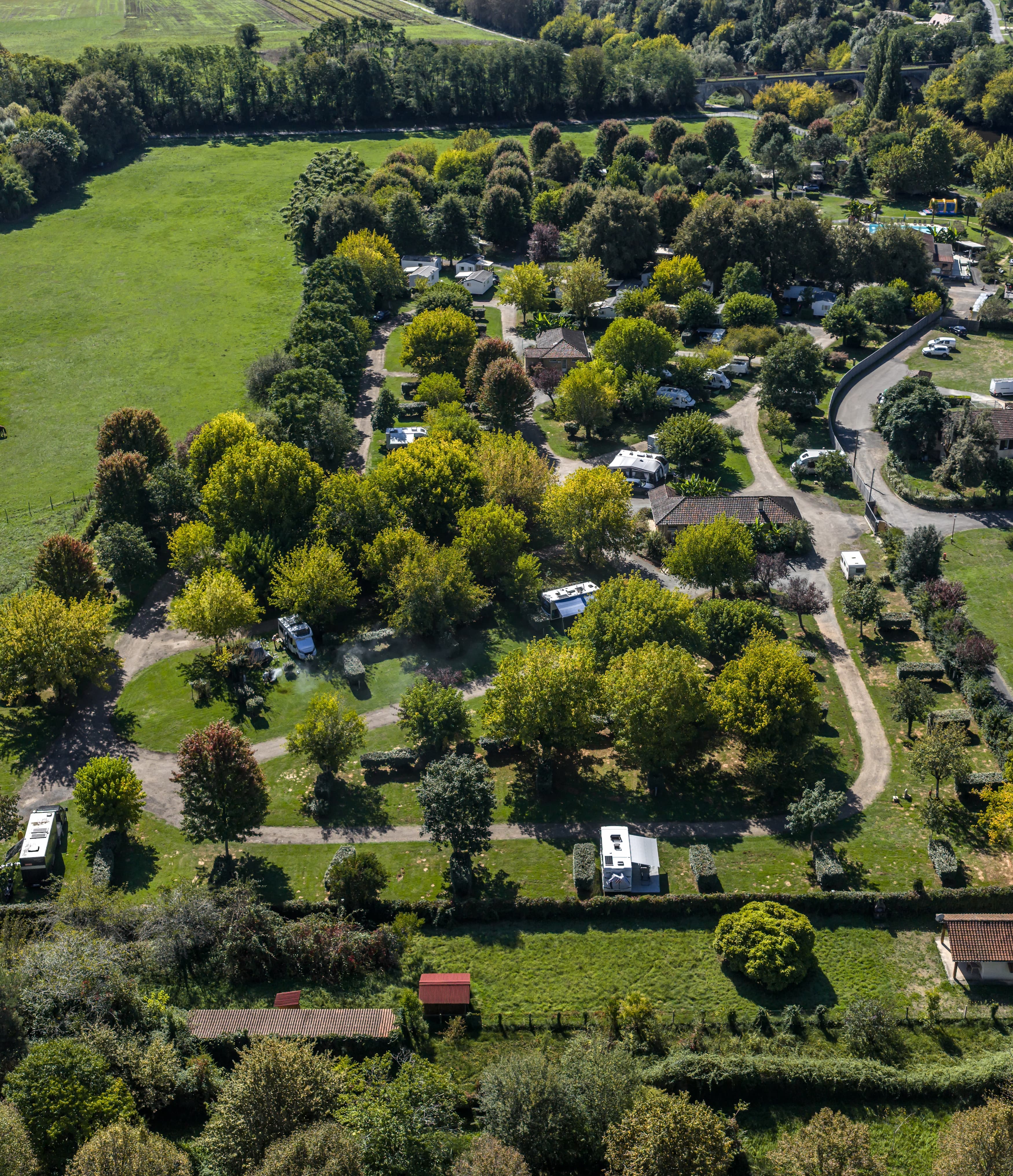 Vue aérienne du camping du Bournat @Declicetdecolle